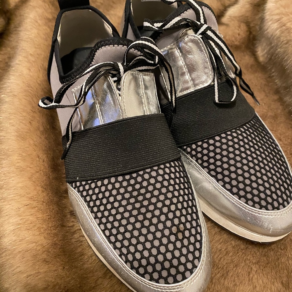 beautiful shoes in perfect condition